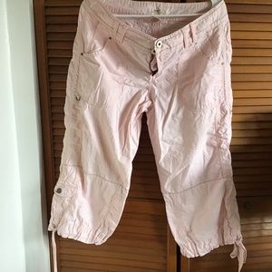 Sitwell pale pink Capri pants